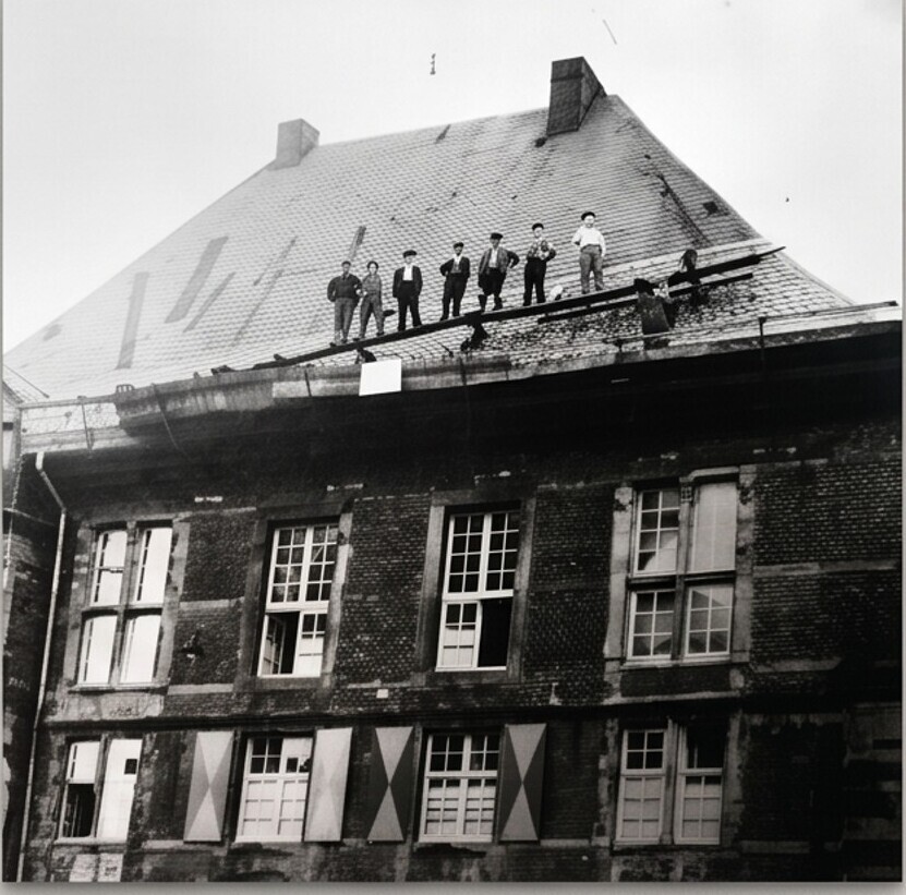 Historische Dacharbeiten am Betriebsgebäude in Horst